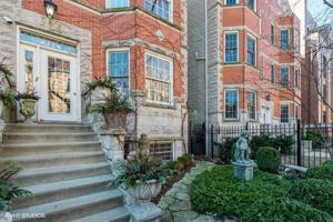 featured image of 623 W Briar Pl #1