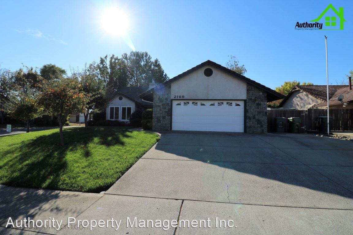 2169 Sophy Pl - Photo 2 of 31