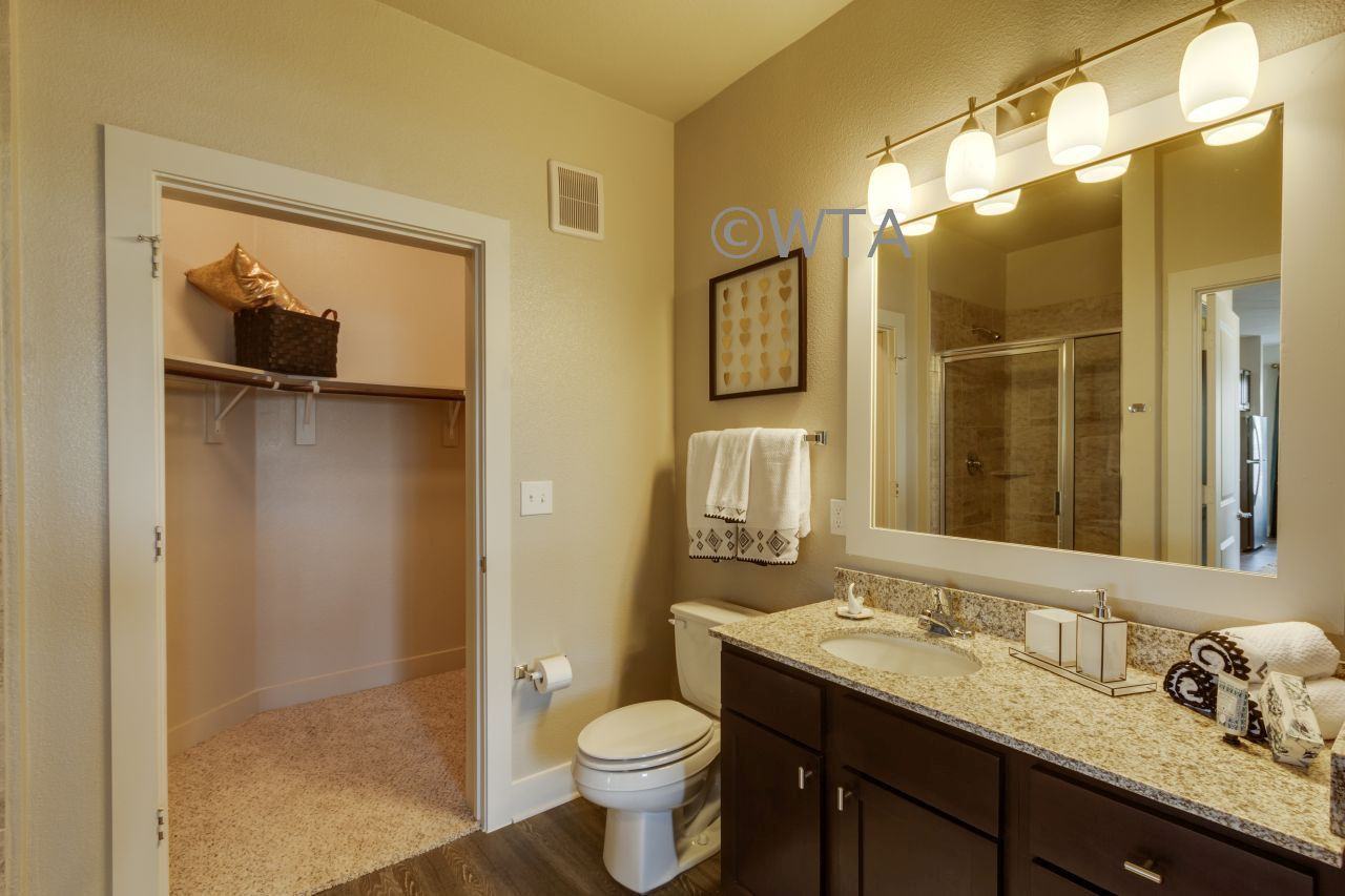 2090 SUNDANCE PKWY - Photo 2 of 28