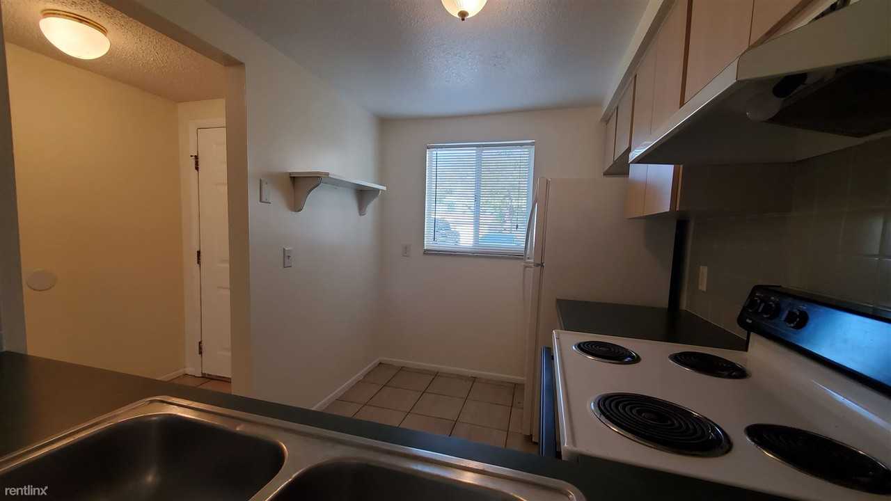5416 Reef Dr - Photo 2 of 10