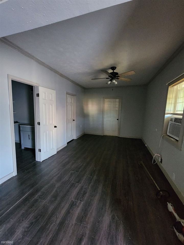 1811 N Cutting Ave - Photo 3 of 8