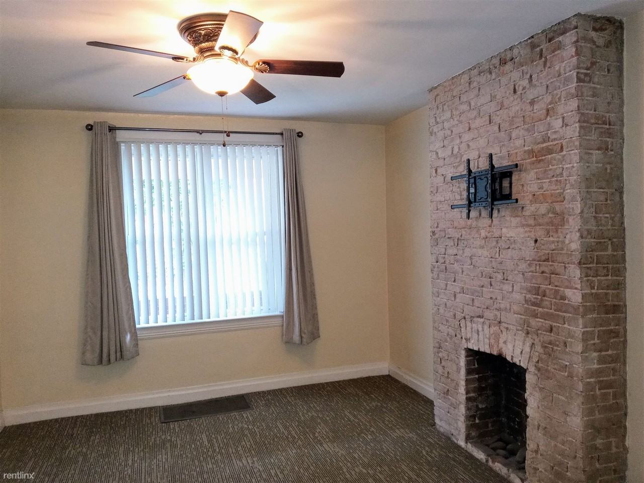 505 Lenox Ave - Photo 3 of 13