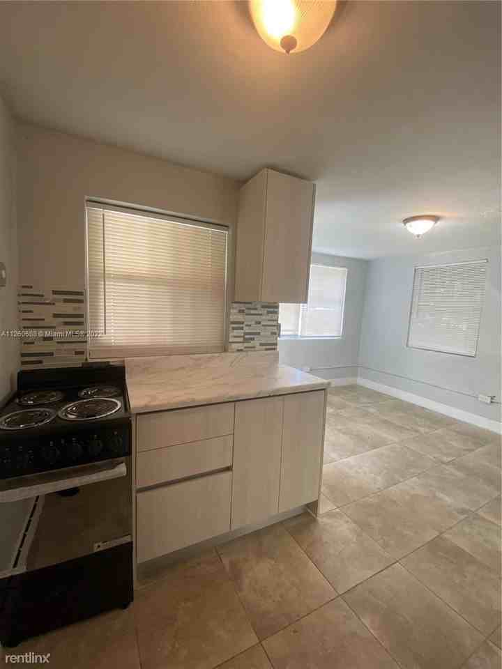 1361 NE 110th Ter - Photo 3 of 11