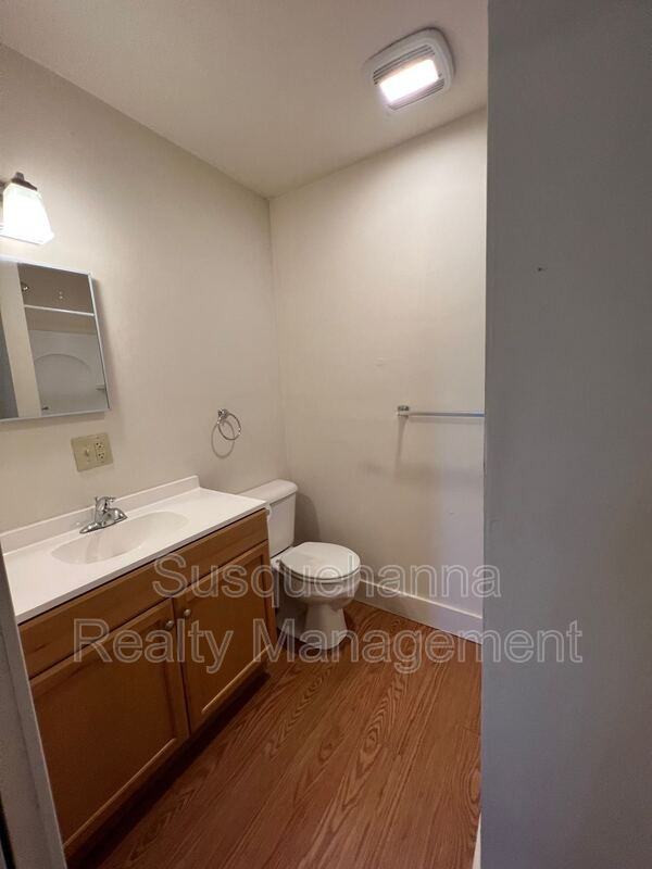 175 East Derry Road #E - Photo 3 of 8