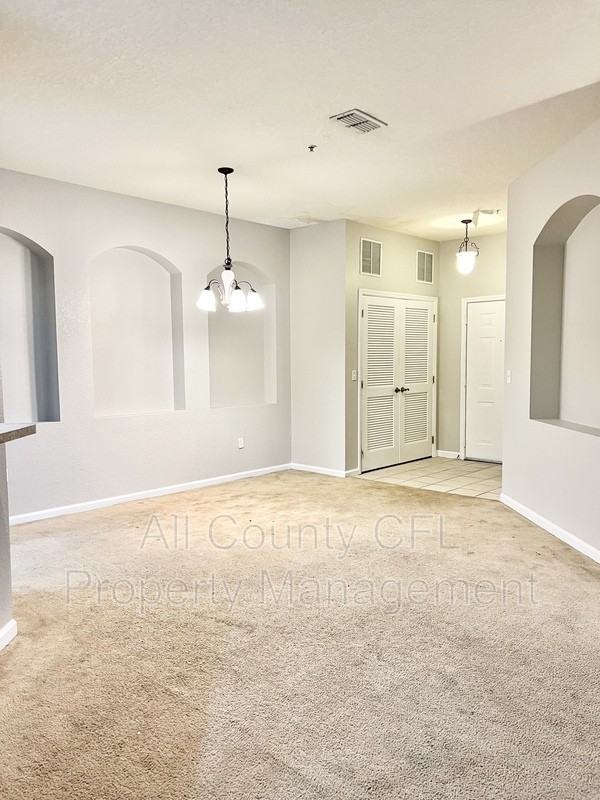 3000 Laurel Park Ln #101 - Photo 5 of 20