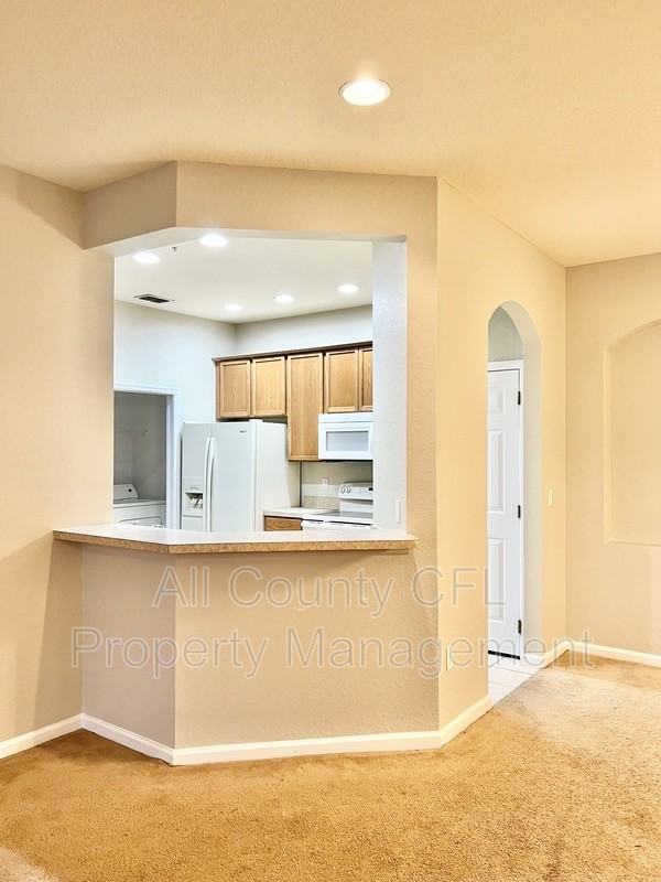 3000 Laurel Park Ln #101 - Photo 6 of 20