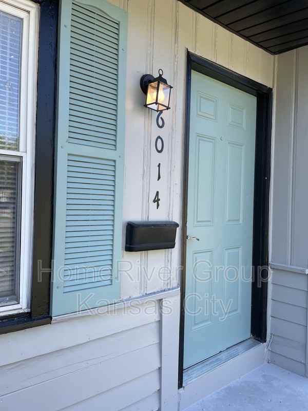 6014 Jackson Ave - Photo 2 of 23