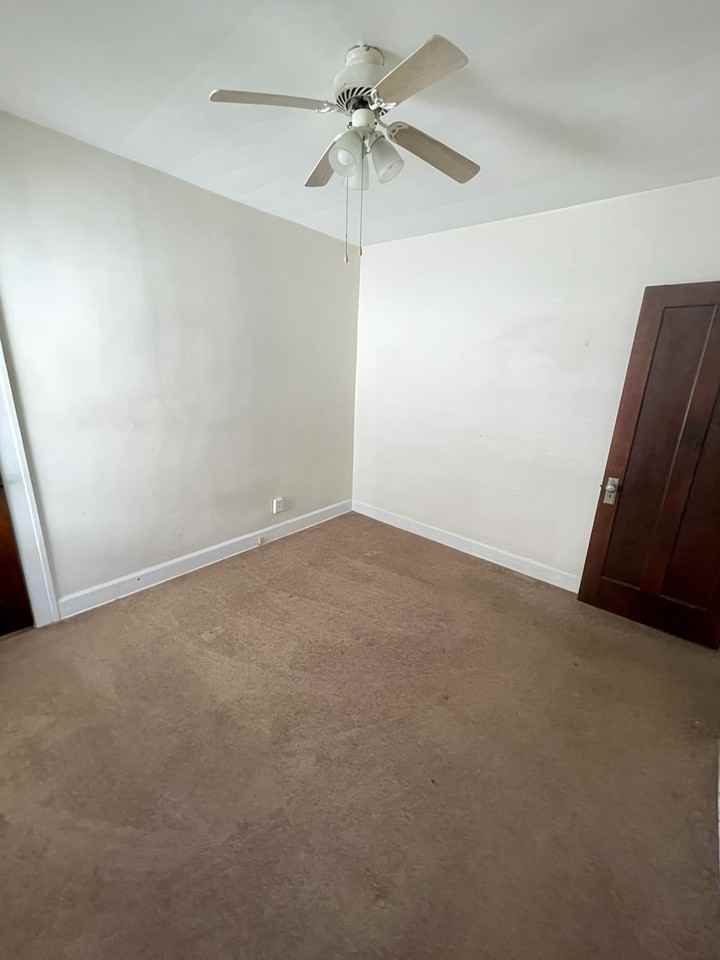1042 Mozina Dr - Photo 3 of 10