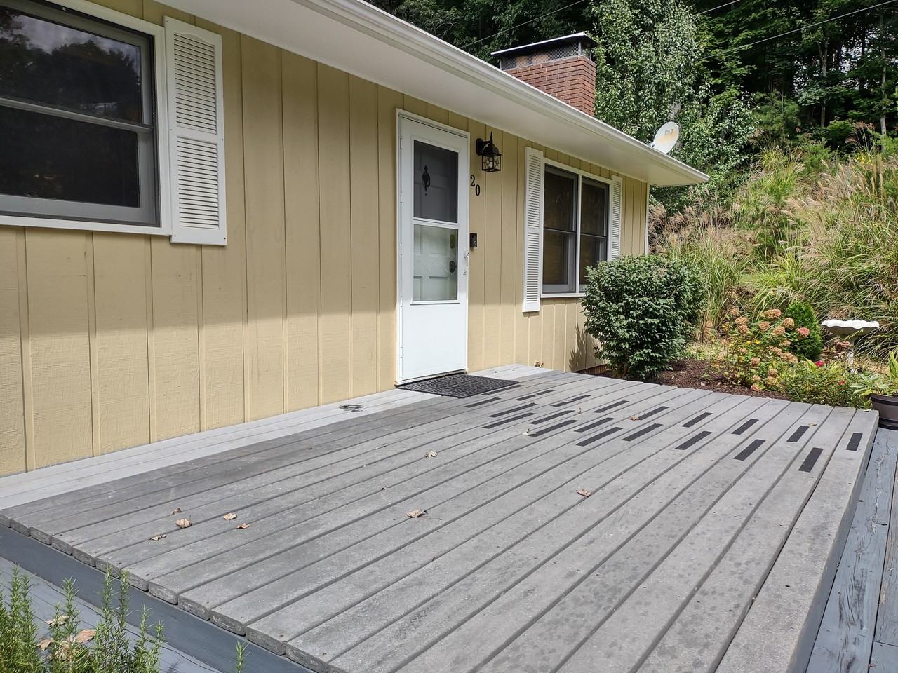 20 Mountain Dr - Photo 2 of 23