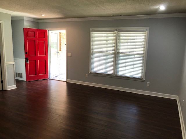 106 Jet Dr - Photo 4 of 17