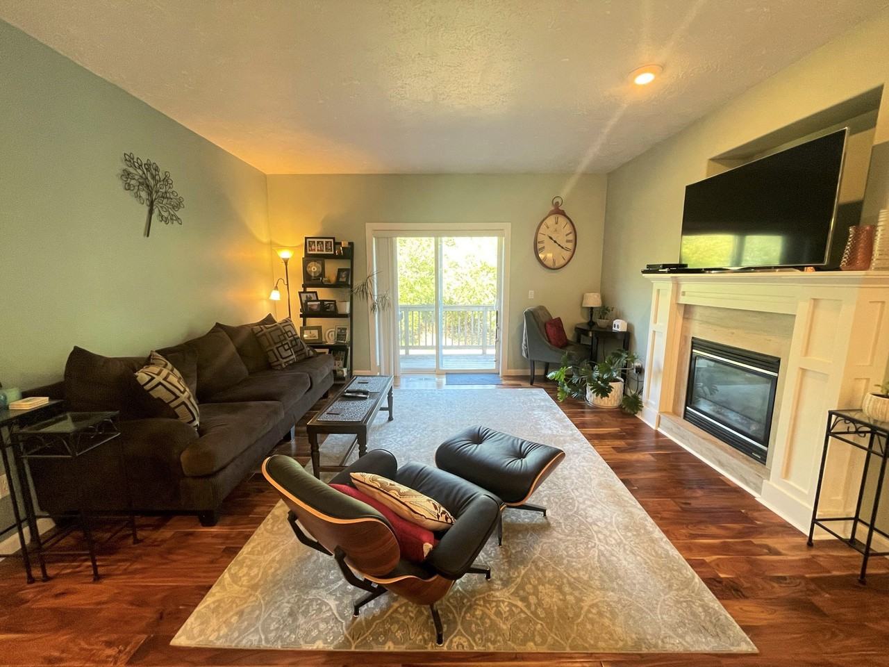 1723 Nw Wonderview Ave - Photo 3 of 23