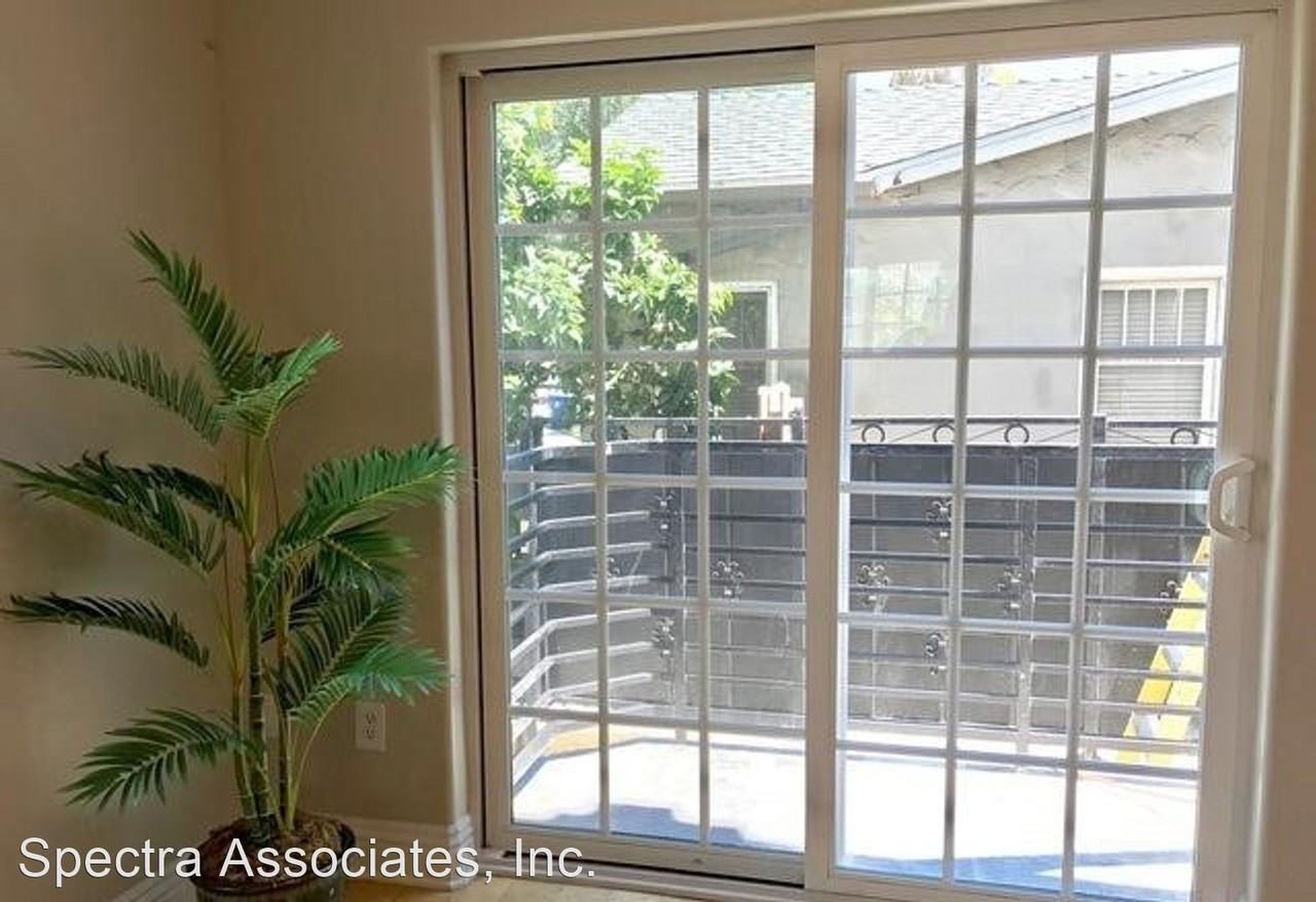 10652 Bloomfield St. Units 1-4 - Photo 3 of 18