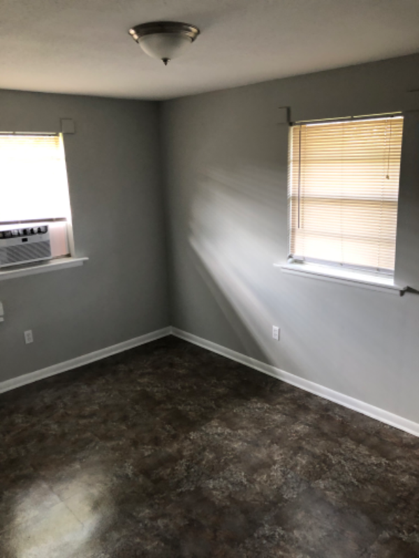 732 Arnold Ave - Photo 3 of 13