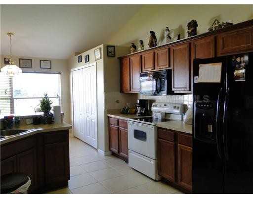 540 Lake Sumner Dr - Photo 3 of 7