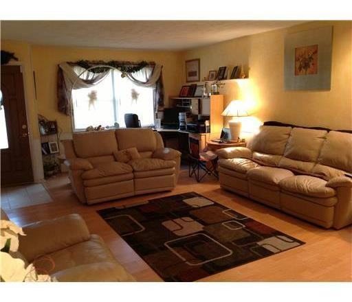 7 Stanley Ave - Photo 3 of 10