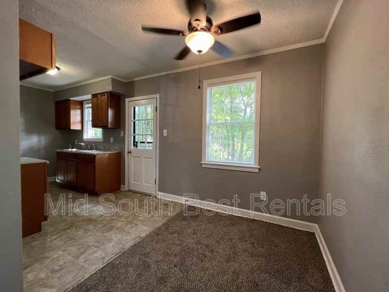 3084 Saint Charles Dr - Photo 3 of 5