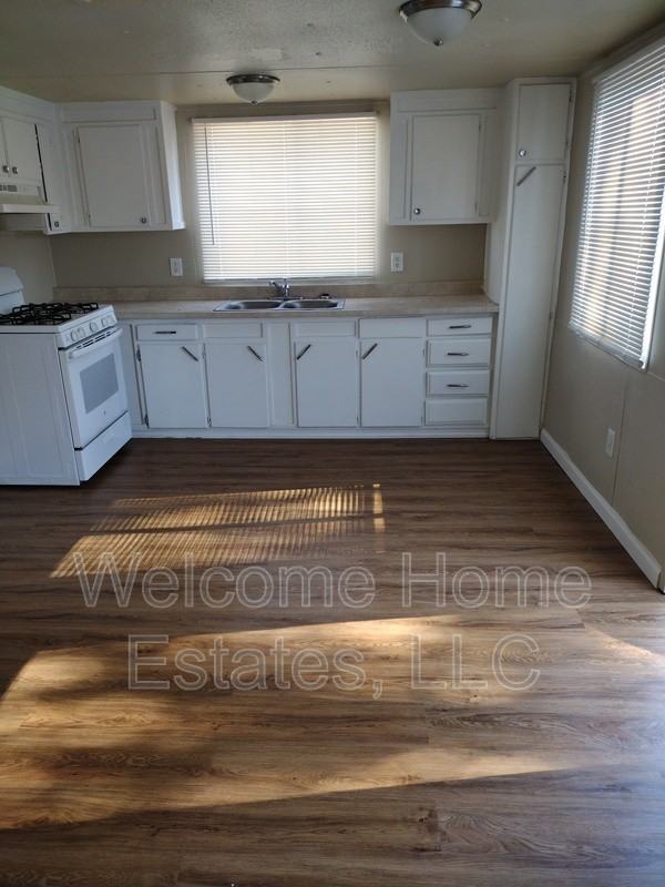 110 E Prince Rd - Photo 2 of 10