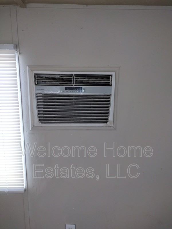 110 E Prince Rd - Photo 5 of 10