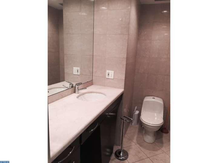 2036 Rittenhouse Square - Photo 3 of 19