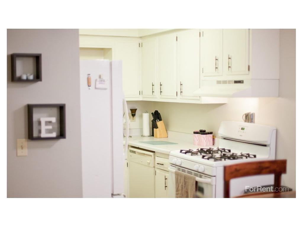 Bluemound Village Apartments - Photo 2 of 11