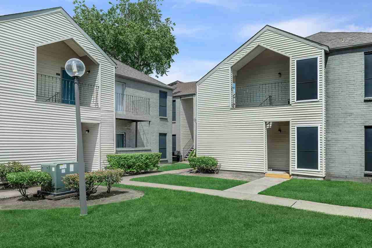 Calder Square - Photo 4 of 46