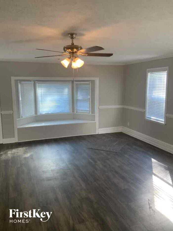 210 Doe Run Ct - Photo 3 of 11