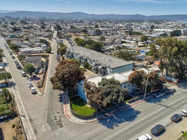 1881 Baker Street - Photo 7 of 17