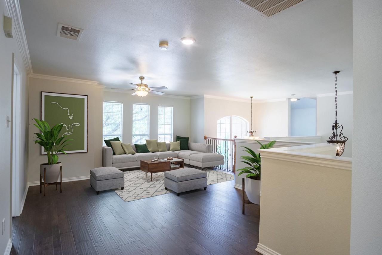 Classic Plano brick home with large fenced yard on corner lot - Photo 5 of 26