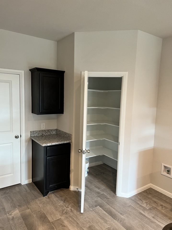 8304 Twisted Pine Way - Photo 3 of 12