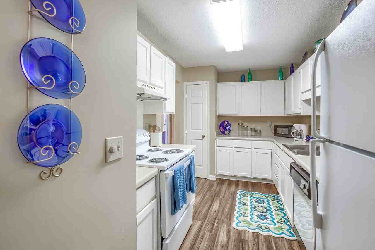 Van Mark - Photo 2 of 49