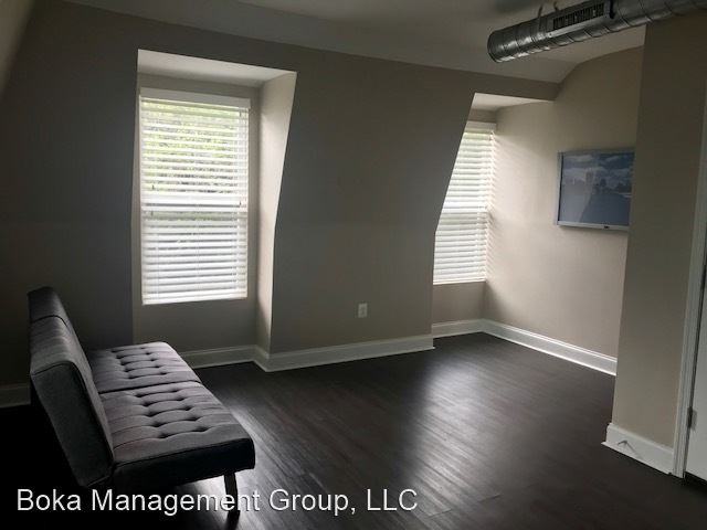 704/706 Gladstone Avenue - Photo 2 of 12