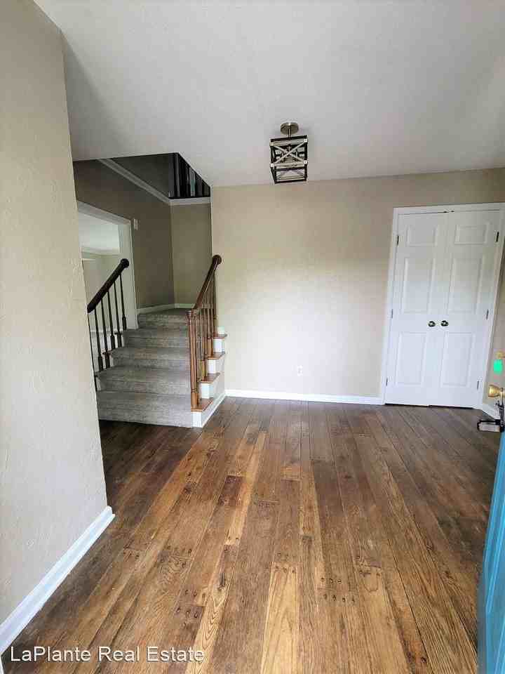 6 Ridgewood Cir - Photo 3 of 36