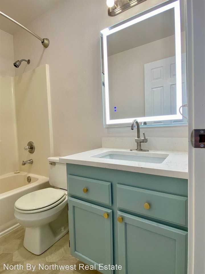 317 Madison Ave - Photo 2 of 50