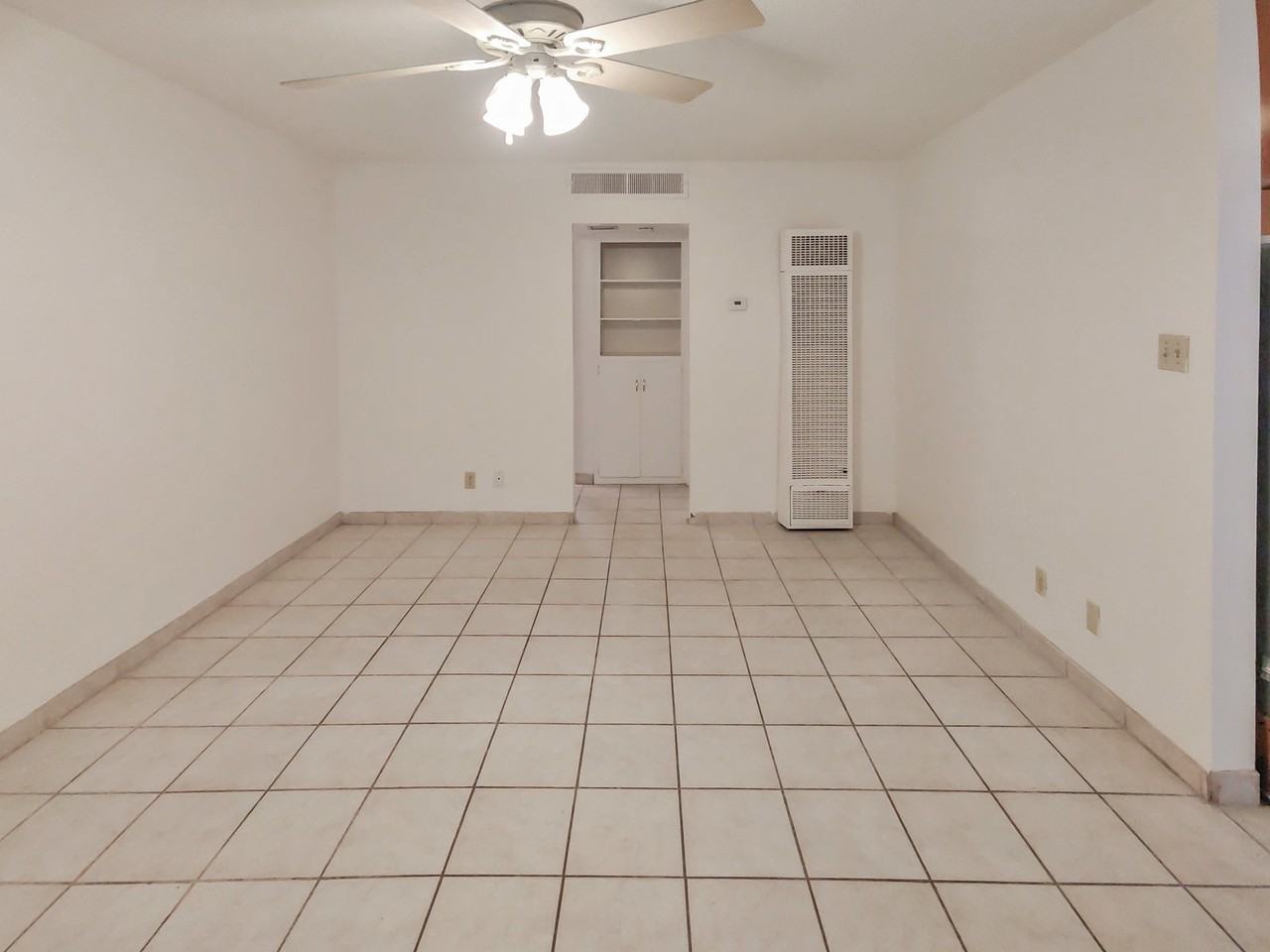 213 Panamint Ave #B - Photo 4 of 14