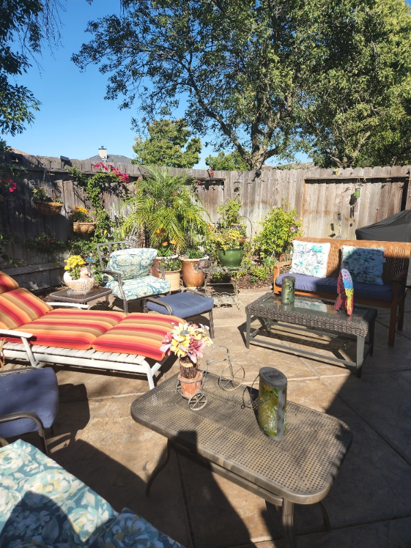 353 Columbia Cir - Photo 2 of 3