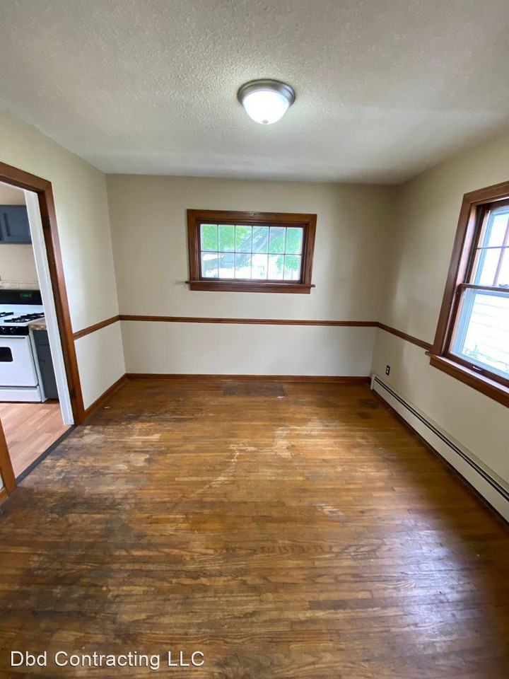 4118 Hoagland Ave - Photo 3 of 8