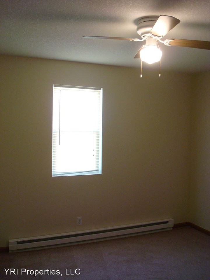 819 West Sandusky Street - Photo 2 of 6