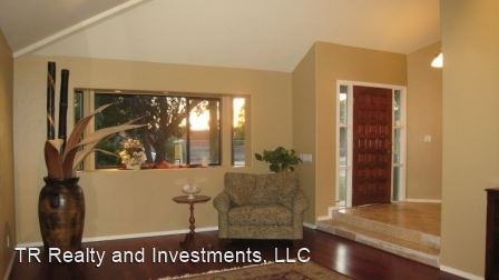 120 120 N. Forgeus - 1 - Photo 2 of 14