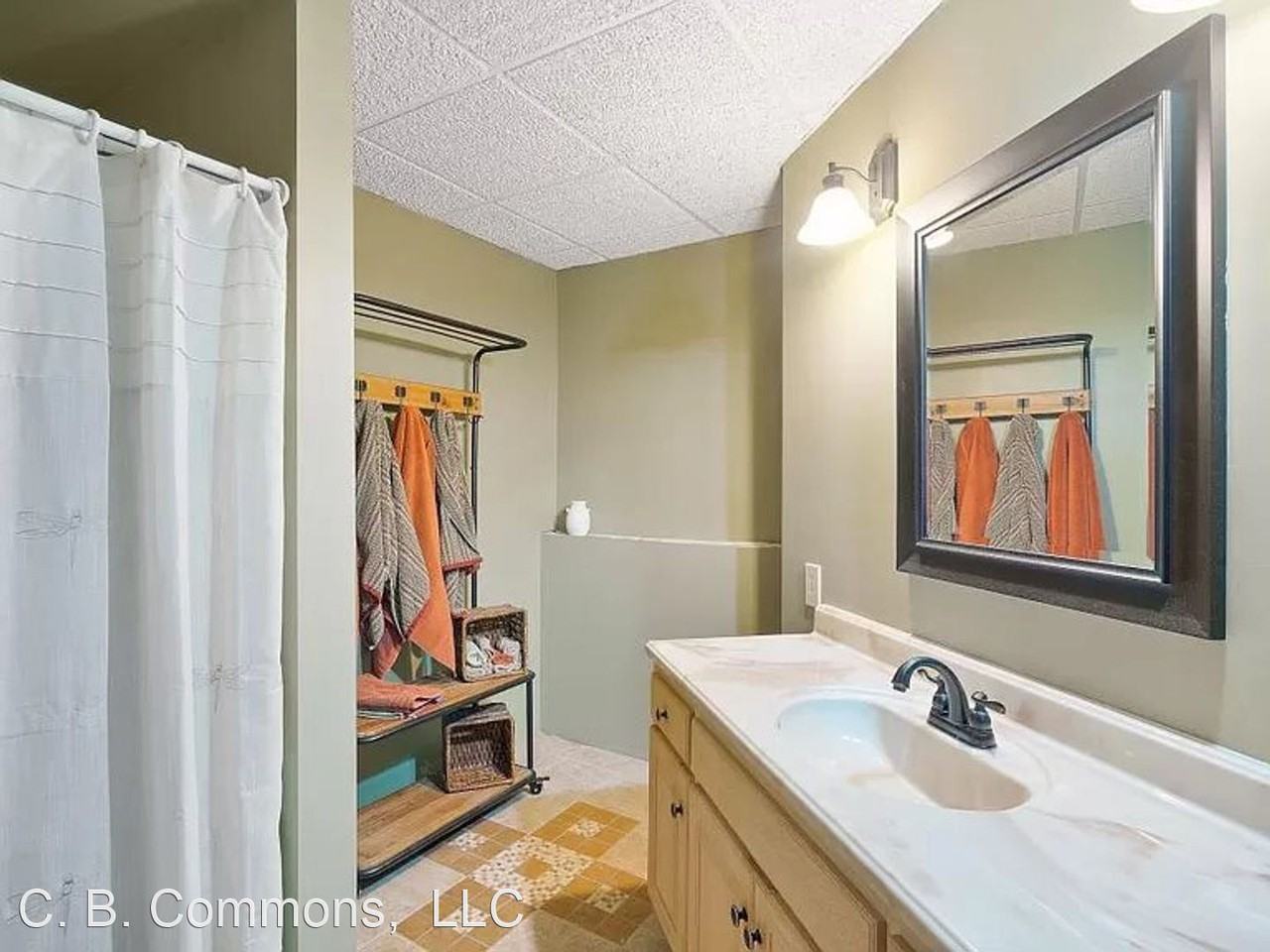 9223 Bataan St Ne - Photo 3 of 10