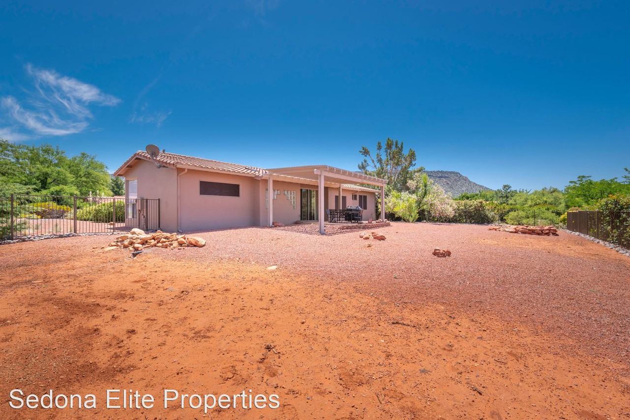 155 Quartz Drive - Photo 3 of 26