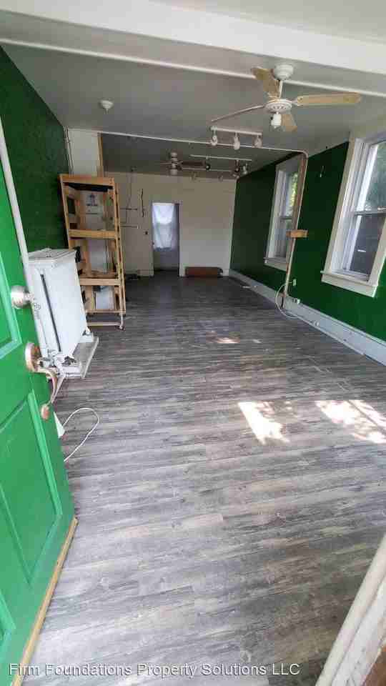 31-37 S Main St - Photo 2 of 4