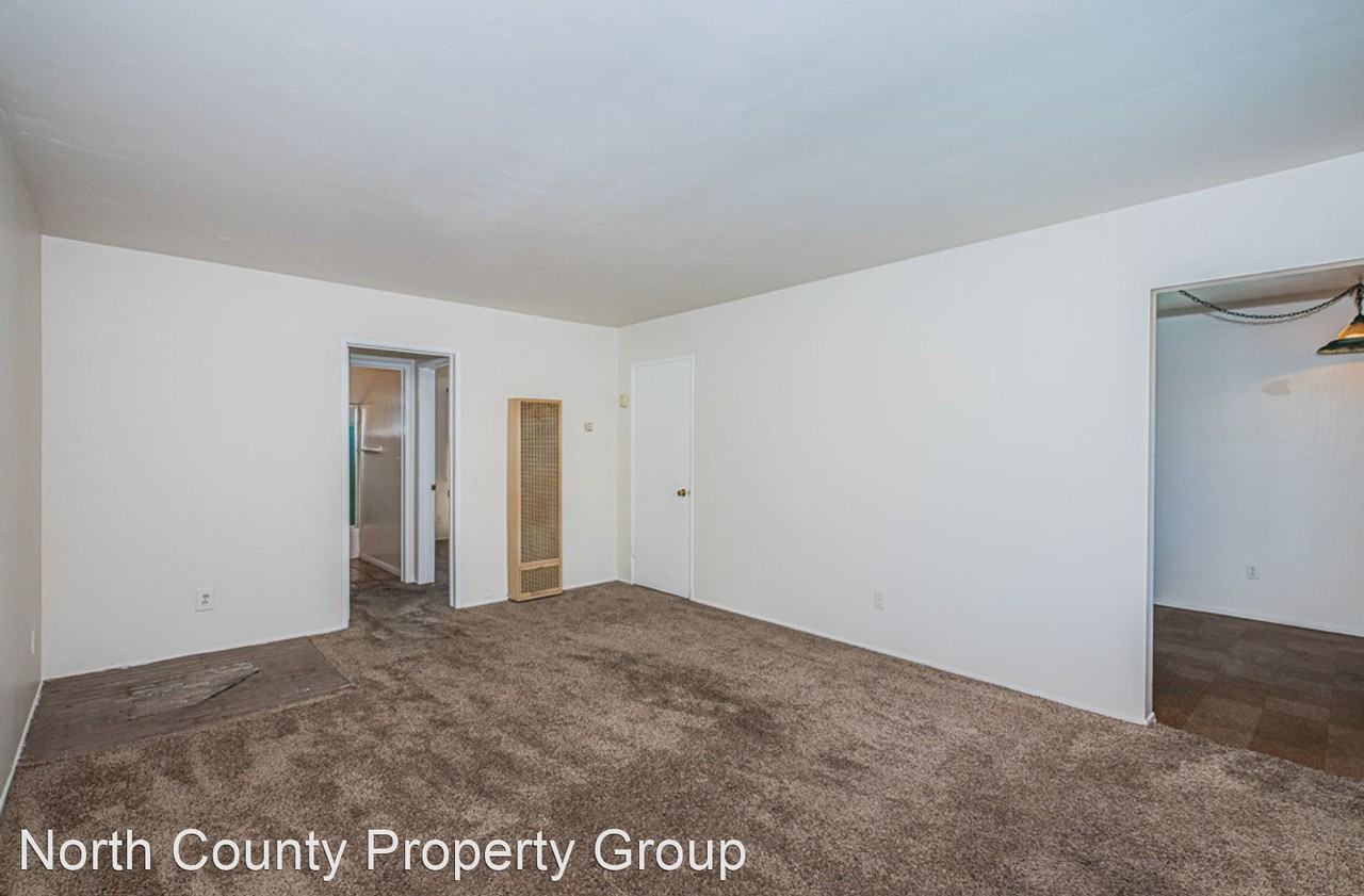 639 Stratford Ct - Photo 2 of 16