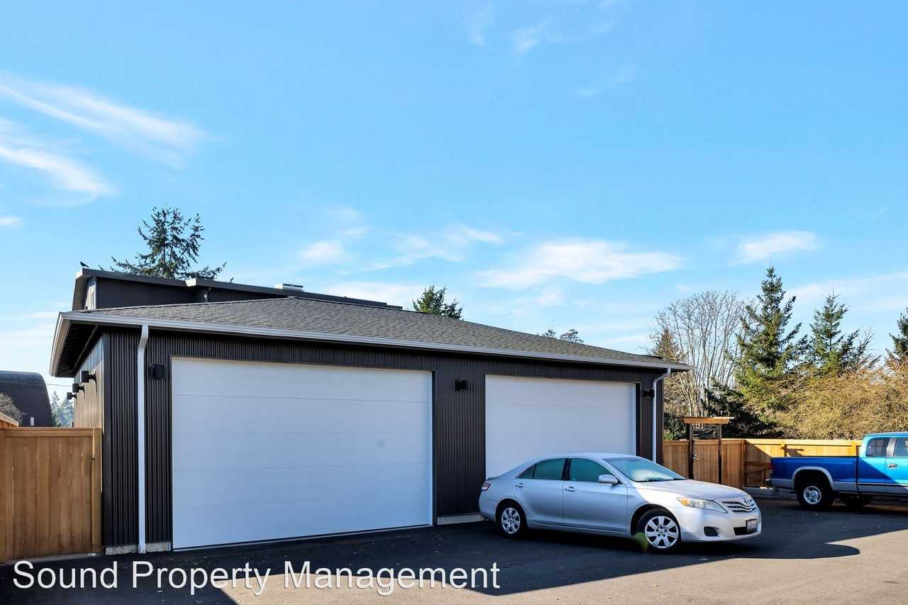 Great 2bd 2ba located in Old Burien - Photo 2 of 25