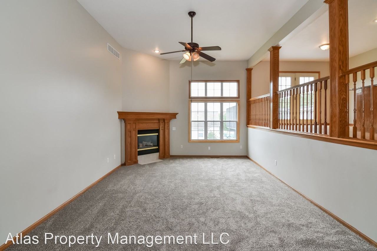 1100 Adams Cir - Photo 2 of 15