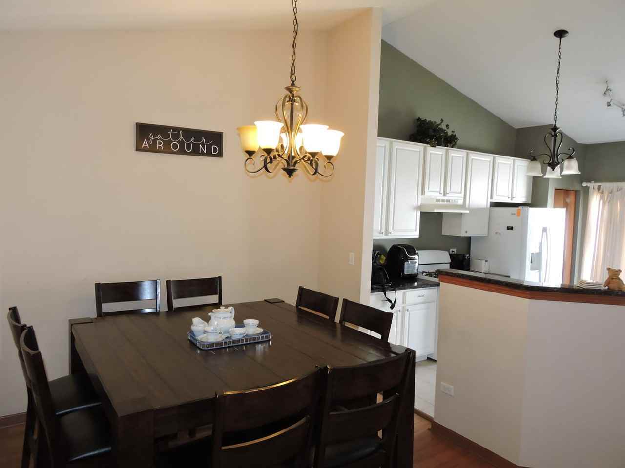 1760 Fieldstone Dr N - Photo 3 of 13