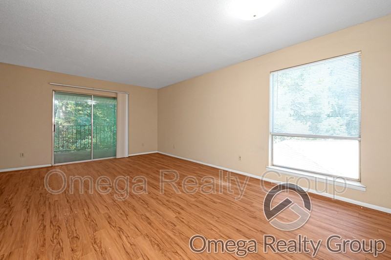 1700 14th Ave E #4 - Photo 2 of 22
