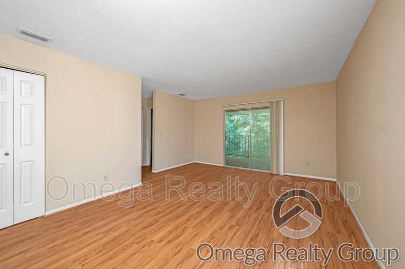 1700 14th Ave E #4 - Photo 6 of 22