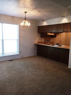 8316 E 120th Pl - Photo 3 of 6