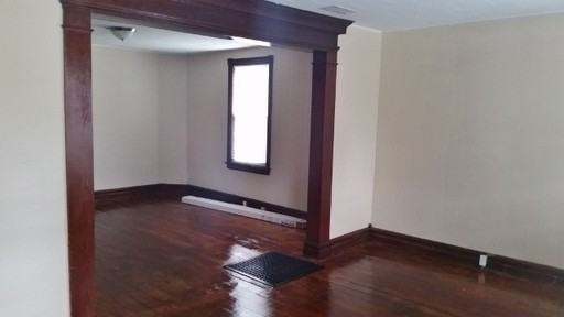 606 Race St - Photo 2 of 12