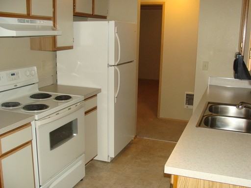 12514 NE 7th St - Photo 2 of 7